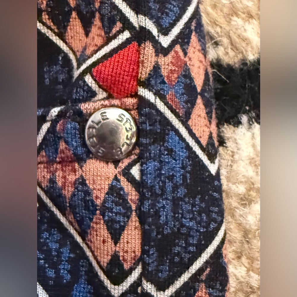 ST33LE  Men's Navy/Red Diamonds Stretch Knit Shorts Size 28 EUC - Picture 6 of 9